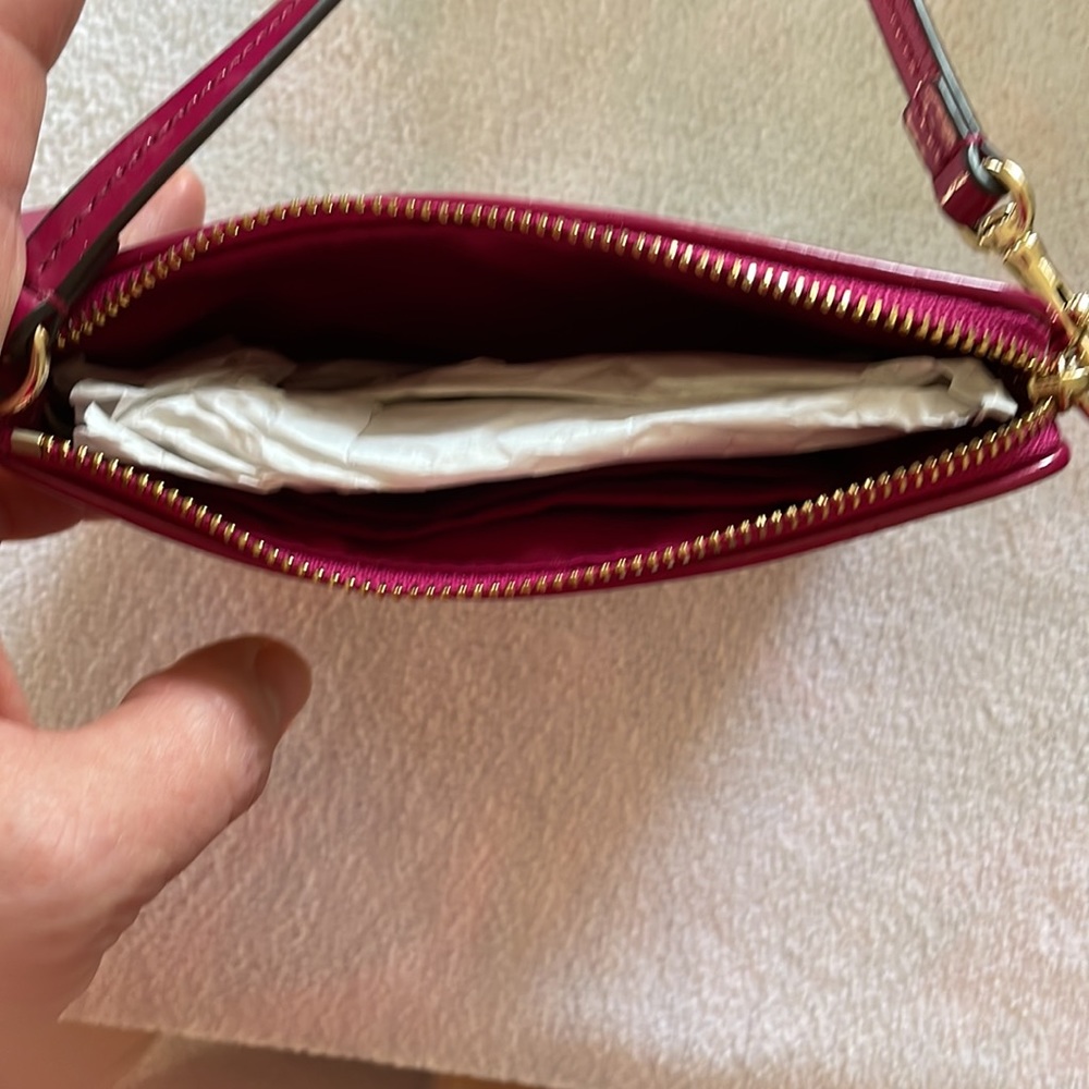 Coach Wristlet - Picture 4 of 8